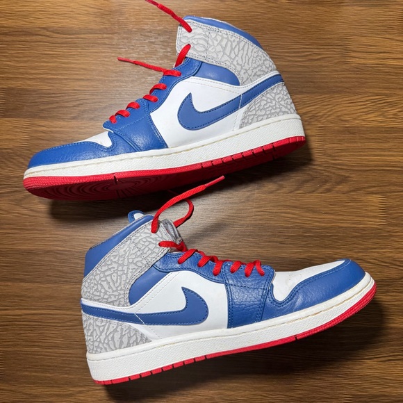 Nike Air Jordan 1 Mid Size 9 Men Shoes 554724 107 White/Fire Red-TR BL-CMNT GRY - Picture 5 of 11